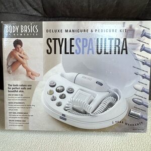 StyleSpa Ultra Deluxe Manicure & Pedicure Kit - White